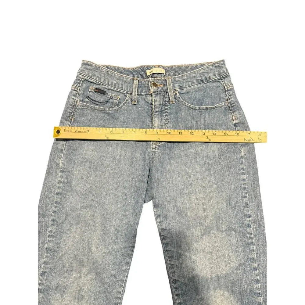 Lee Women's Mid Rise Light Wash Denim Capris Cropped Jeans Size 6 Petite